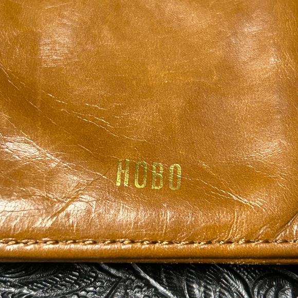 HOBO Tan Leather Card Wallet - Picture 3 of 7